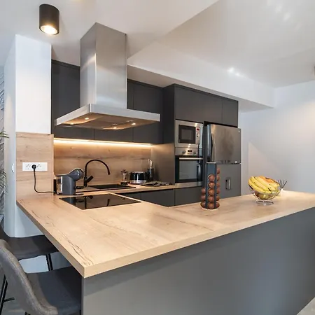 Luxury Entrata Villa