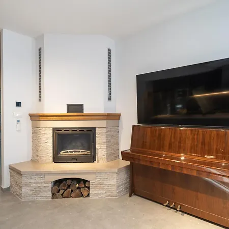 Luxury Entrata Villa