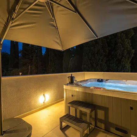 Luxury Entrata Vila Mlini